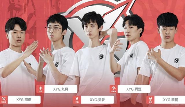 与业内人士 与业内人士