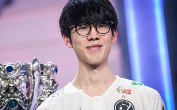 的激烈比赛 的激烈比赛